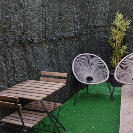 Ferienwohnung Garibaldi De Calais Fonctionnelle Nouvelle Renovation Jardin Prive Exterior foto